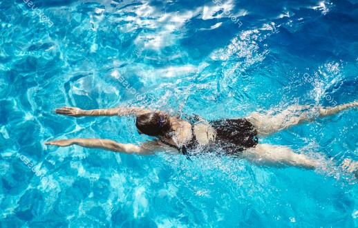 sporten tegen stress zwemmen
