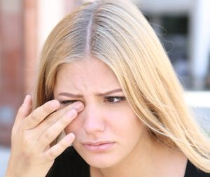 oogzenuwontsteking-door-stress-oorzaak